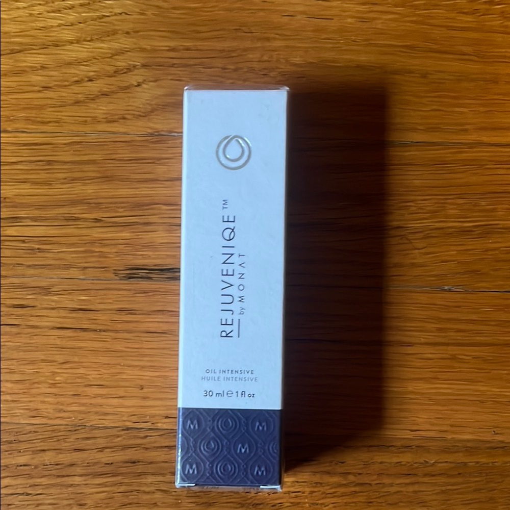 Rejuveniqe by Oil Intensive - White and Black - brand new in packaging